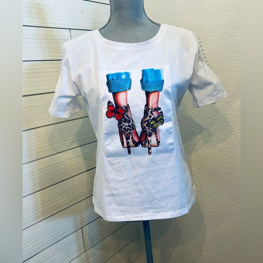 Vivid Importers Of‎ NY T-Shirt With Faux Pearl Sleeves Size Small NEW